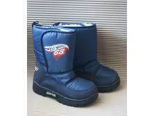 ������� Hot Wheels ����� �� �������� 28 �-�, ��������� �� 1 ������ 500 ������