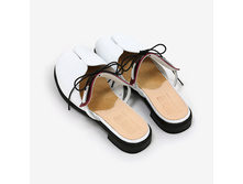 BOOTS PAWN WHITE 2.jpg