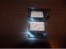 ���� BURBERRY 1000�.