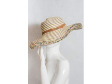 �������"