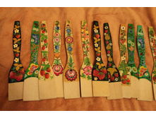 �������