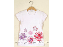 Belaya-futbolka-romashki-dlya-devochki-miss-lorelli-41-y-071-1-1-1-525x700.jpg