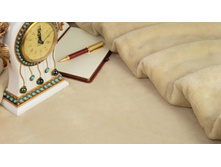 ����� ����