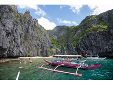 ����� Secret lagoon.