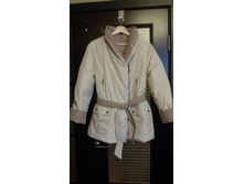 ������� Zara, �.L (48), 3500 �.