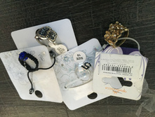 �������