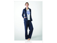 5325204 �������� 3-�� � ������� �������� ������� ����� �� ������ �������.jpg