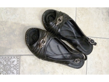 11. 38 �-� 100�