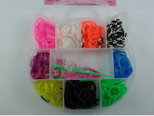 ����� ������� Loom Bands. ���� 105 ���/��.