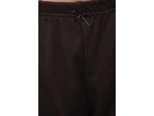 ������ Joe Suis, 48