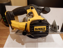 �������� ���� Dewalt DCS393