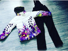 ������ ������� ������ ���������� �������� Kalborn ���� Purple Flowers. ������� S (42), M (44), L (46), XL (48), XXL (50). ���� ��� 5050 �.