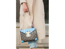 ����� 1695.  2151���.