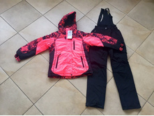 .������ ������� ������ �������� Kalborn ���� Wild Coral. ������� S (42), XL (48), XXL (50). ���� 4770 �.