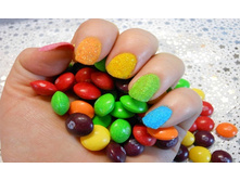 Fluffy-Rainbow-Skittle-Nail-Art.jpg