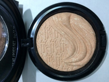 ������ ��������� MAC Extra Dimension Skinfinish ��� 9