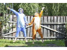 ����� ����