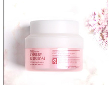 The HAYAN Cherry Blossom Whitening Cream 60ml 760���