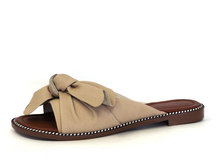 D7209-7F-3 00000044263.jpg