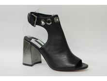 W2218-C05-1 00000045399.jpg