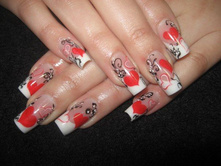 Nogti-naroshhennye-na-den-valentin.jpg
