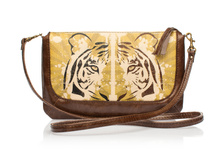 ����� ����