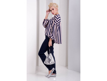 ����� ����