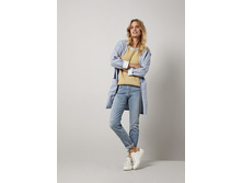 H2W 17S3 YAYA 4467-385x550.jpg