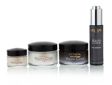 900 ���. - ������������� ����� ������ ��� ���� � ���������� ��������, 4 � 1, L'Oreal "Youth Code Experience"