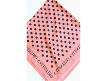 ������ Valentino ���������� � ������ �������� 320,00 ���.