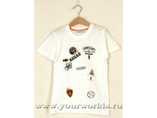 Kremovaya-futbolka-nashivki-dlya-malchikov-watch-me-26012-2-1-300x400.jpg