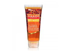 ����������� ���� ��� �������� ������ � ���������� ������� ����� ������� (VAADI HERBALS SKIN WHITENING SAFFRON FACE WASH WITH SANDAL EXTRACT), 60��