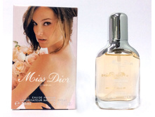 100 ���. (������ 23%) - Christian Dior Miss Dior Le Parfum 18 ml