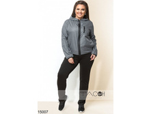 Kostyum na molnii.jpg