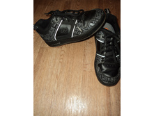 ������������ ��������� � ��������  Heelys �.39-2300 ���.