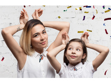 �������