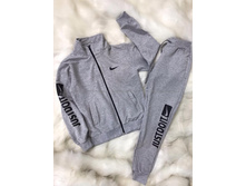 ���\�������: #10335690 ���������� ������ 650,00 ���. ������. �������: 122-128, 128-134, 134-140, 140-146, 146-152 ������: 65%cotton 35%polyester ������ �������������: ������