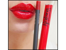 ����� ��� ��� � ��������� �������� ��������  ��� Vamplify Lip Gloss
