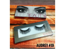 ��������� ������� Huda Beauty