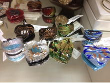 ����� ����