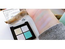 Essence made to sparkle 01.jpg