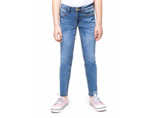 A742ea73-dce8-11e6-b10a-00259002479e face.jpeg