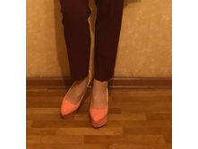 ����� ����