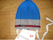 ����� ����