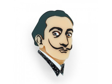 ����� ����