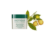 ����� ��� ���� ������ ���� ������ ��� ��������� ���� (BIOTIQUE BIO MYRISTICA ANTI-ACNE FACE PACK), 20�