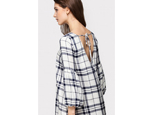 59863ebf-9e15-11e7-b5ee-00259002479e face.jpeg