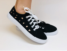 350 ��� ���� ������� ����� � ������ ������� � ������ 36(22,5 ��), 37(23), 38 (24 ��), 39 (24,5 ��), 40 (25 ��), 41 (25,5 ��