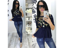 ������ ����: 350 RUB �������: 42-44, 44-46, 46-48 ������� / ���: #10414956 ������: 95% cotton, 5% polyester ������ �������������: ������