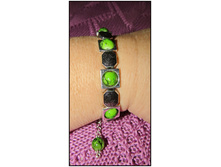 ����� ����